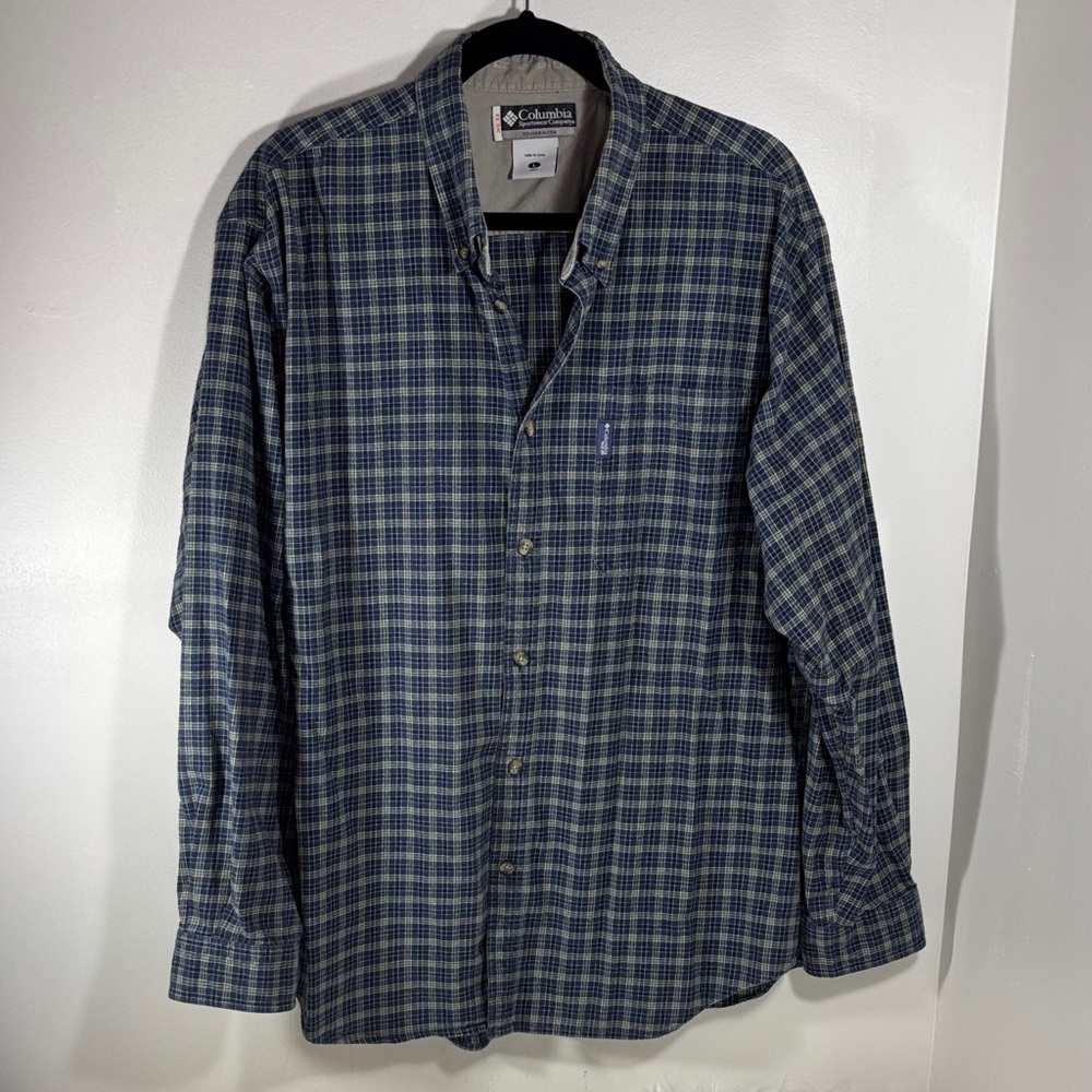 Columbia Men's Navy Plaid Long Sleeve Button Down Shirt